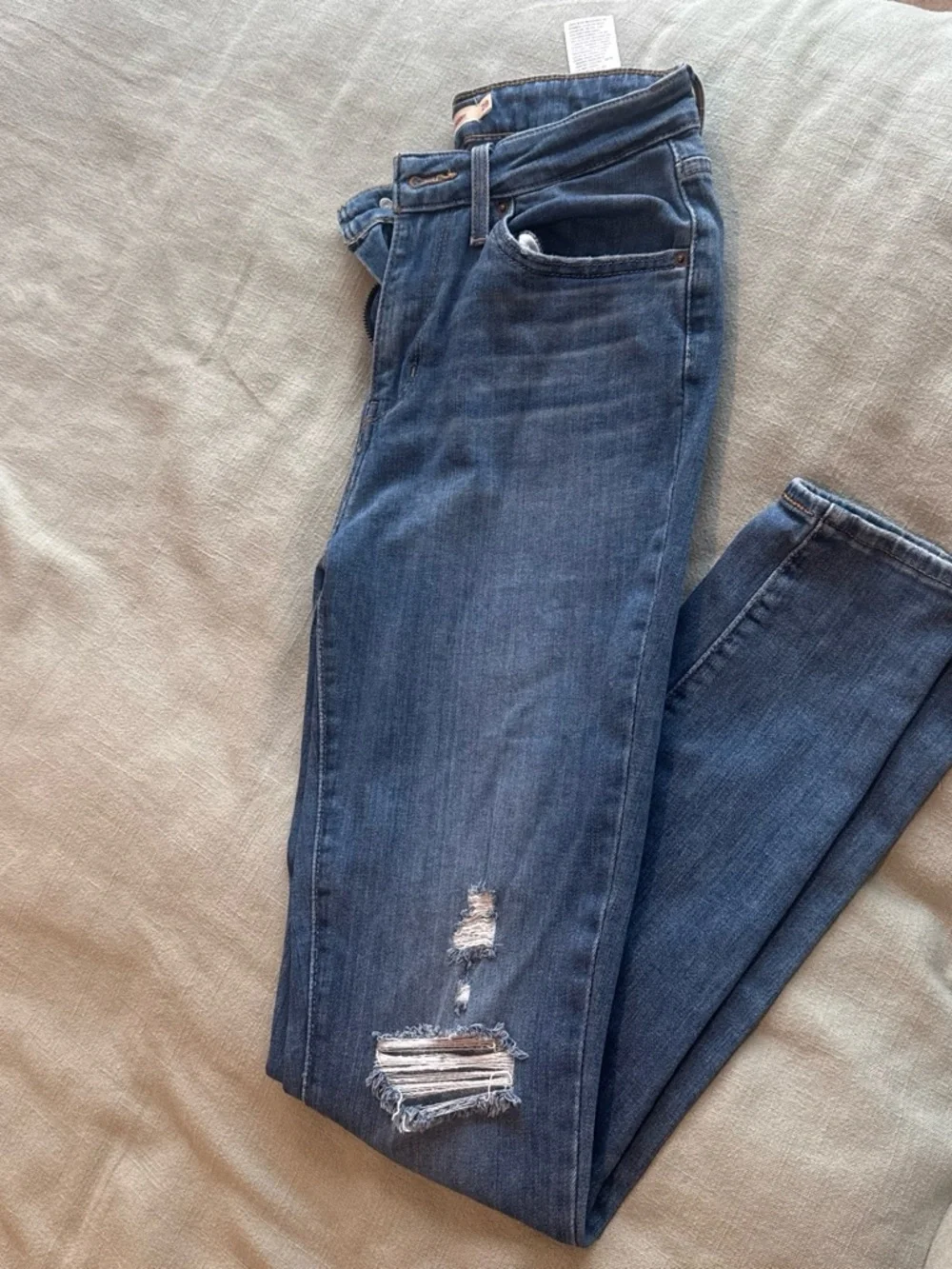 Women's Dark Blue Distressed Skinny Jeans